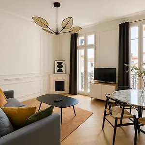Apartment Newly Renovated With Balcony, Ac, Fiber Internet, Monte Carlo