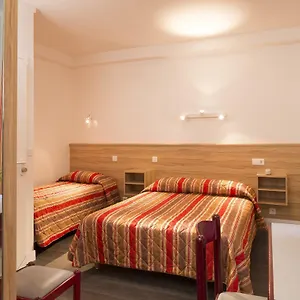 Family Apartahotel París